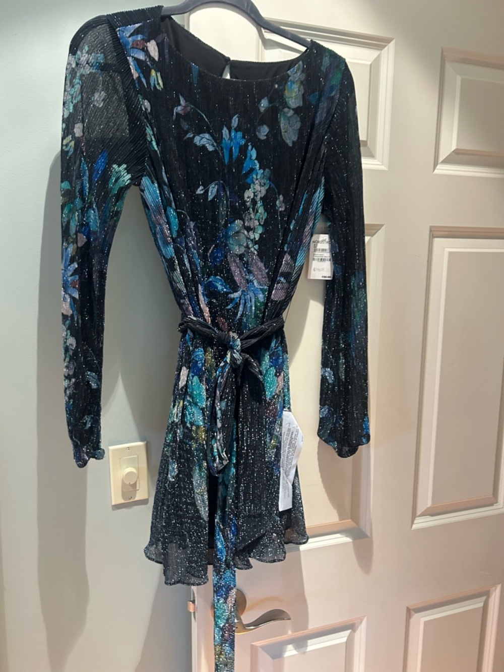 Dress the Population Black Floral Metallic Long-Sleeve Mini Dress